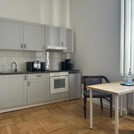 Haus Berlin Apartahotel 3*