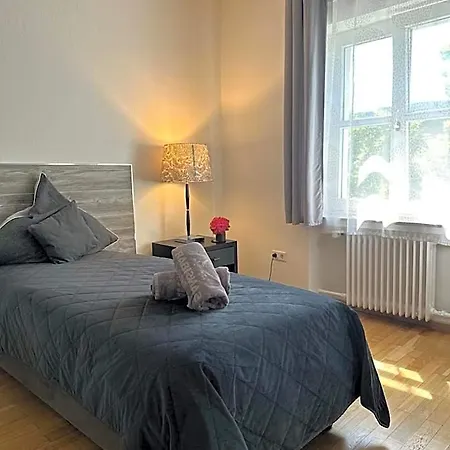 Haus Berlin Apartahotel 3*