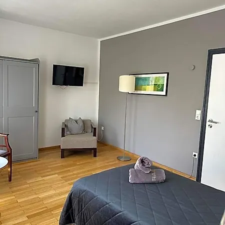 Haus Berlin Apartahotel 3*